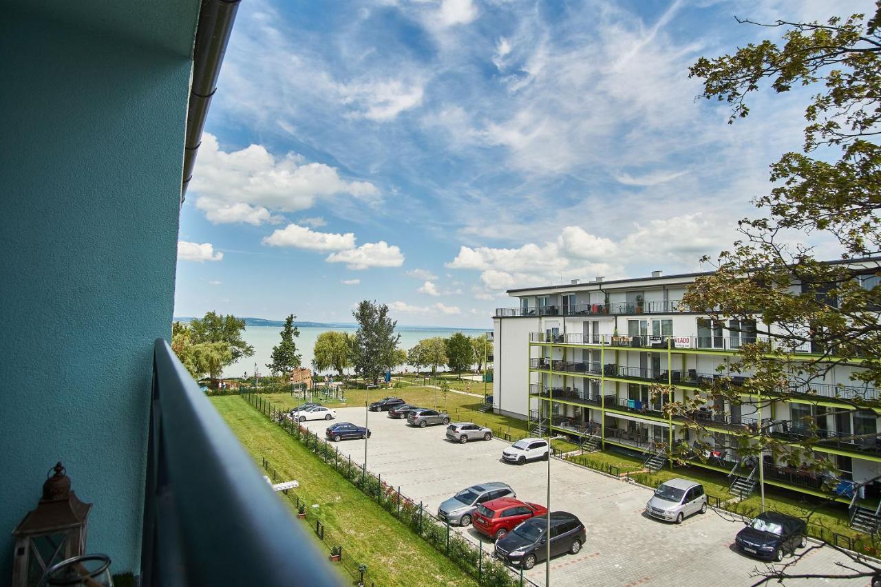 Catamaran Apartments - Hostaid Siófok Exterior foto